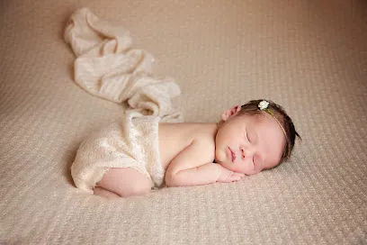 Image de Christie Lakiere Photographe - Famille - Naissance - Portrait - Photos identité / Ants / Visa