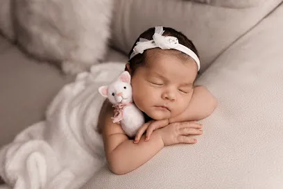 Image de Coralie Rauch Photographe Valence : Grossesse - Naissance - Famille - Entreprises
