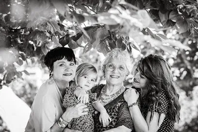 Image de Coraly photographie - photographe mariage / grossesse / evjf / lifestyle