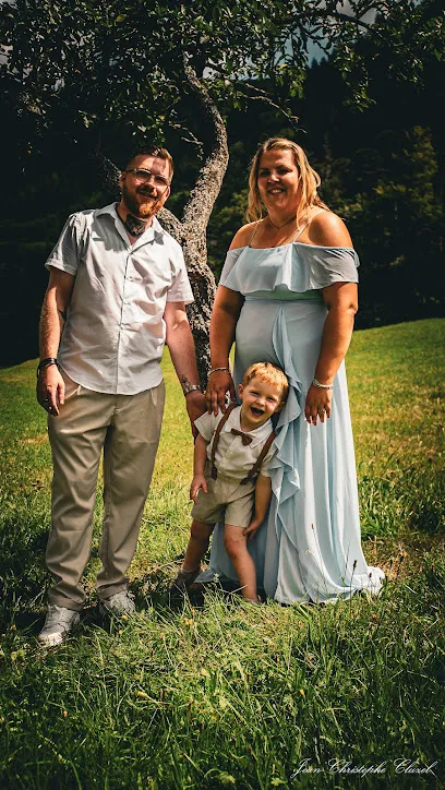 Image de JC Photographe (Mariages, grossesses, bébés, familles, entreprise, portraits)
