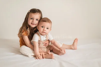 Image de Maeva Williot - Photographe grossesse, bébé, familles, mariage - La Rochelle Ile de Ré Niort Sud Vendée