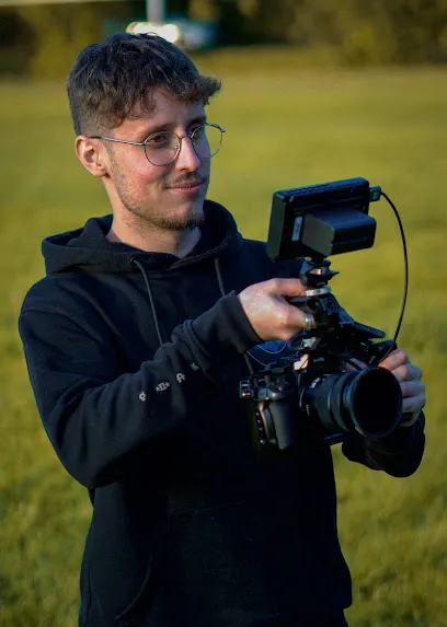 Image de Midler Productions - Vidéaste & Photographe - Mariages | Évènements | Clip Vidéo