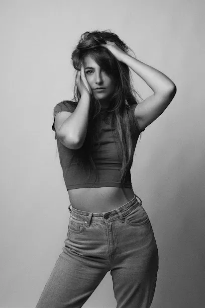 Image de Raphael photographe Portrait Book Comédien Mannequin Corporate Paris - Photographe portrait, portrait book, photographe nu